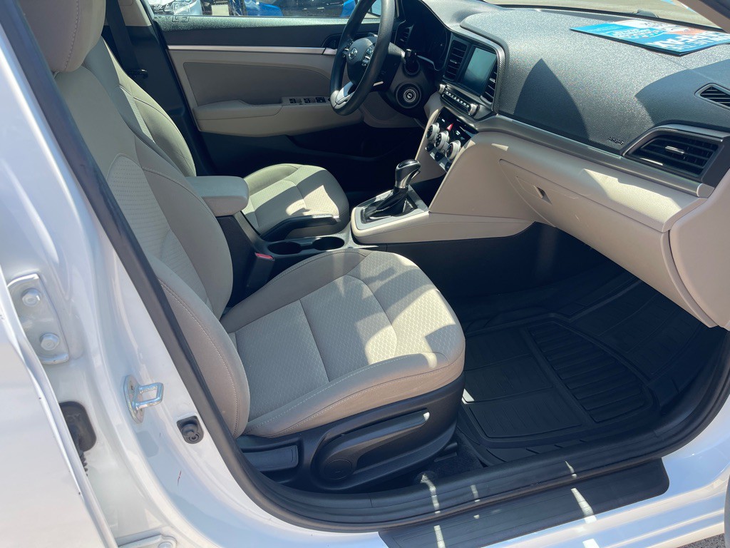 2019 Hyundai Elantra Image 9