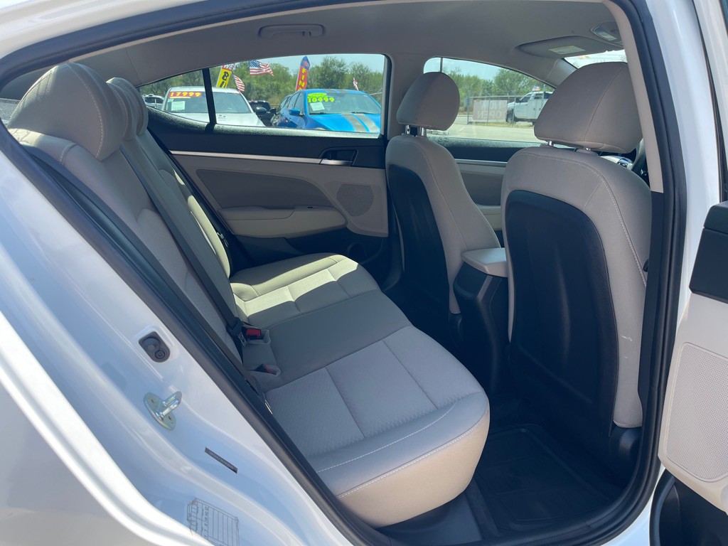 2019 Hyundai Elantra Image 10
