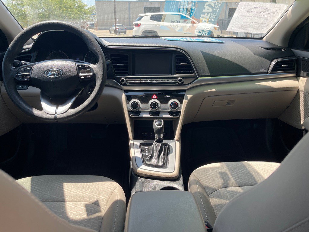 2019 Hyundai Elantra Image 11