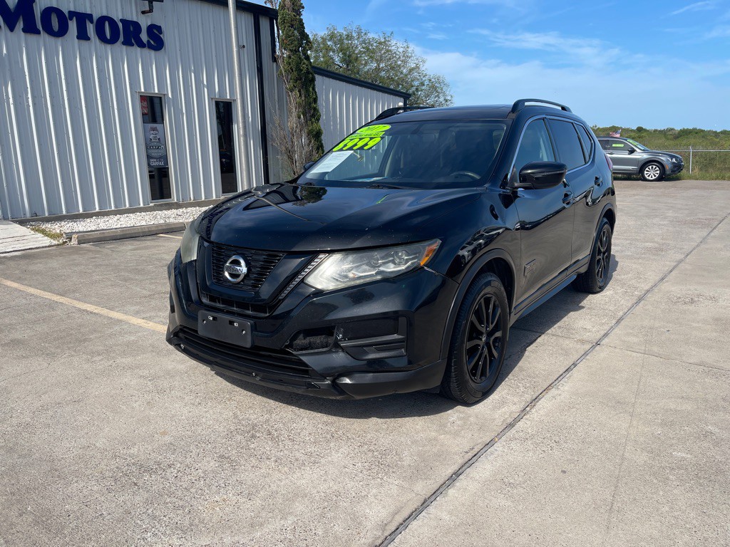 2017 Nissan Rogue Image 2