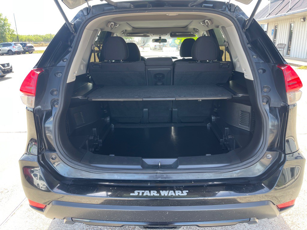 2017 Nissan Rogue Image 9