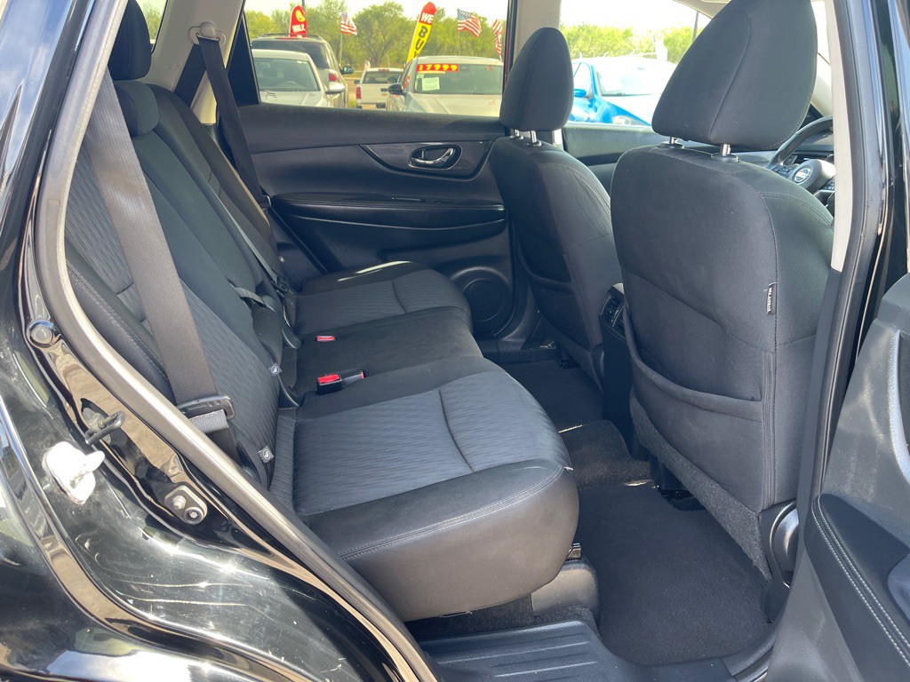 2017 Nissan Rogue Image 11