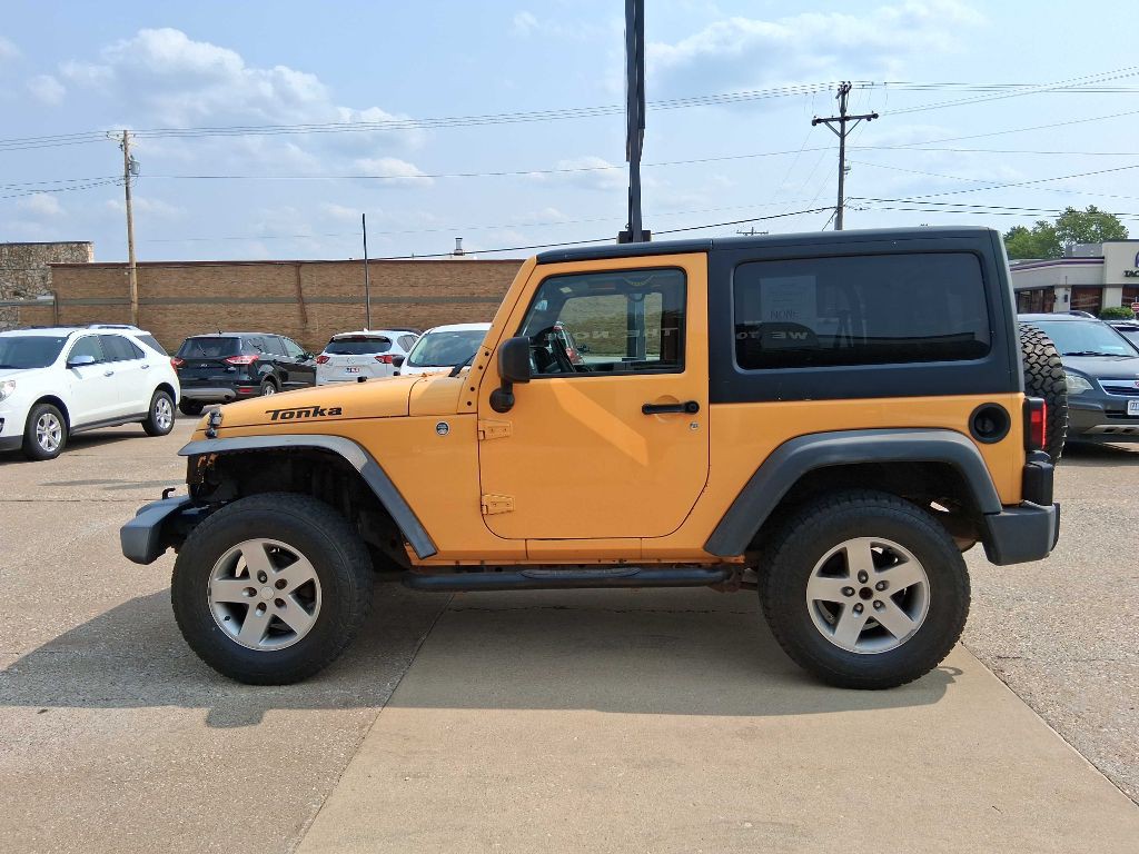 2012 Jeep Wrangler Image 2