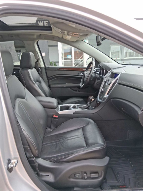 2012 Cadillac SRX Image 9