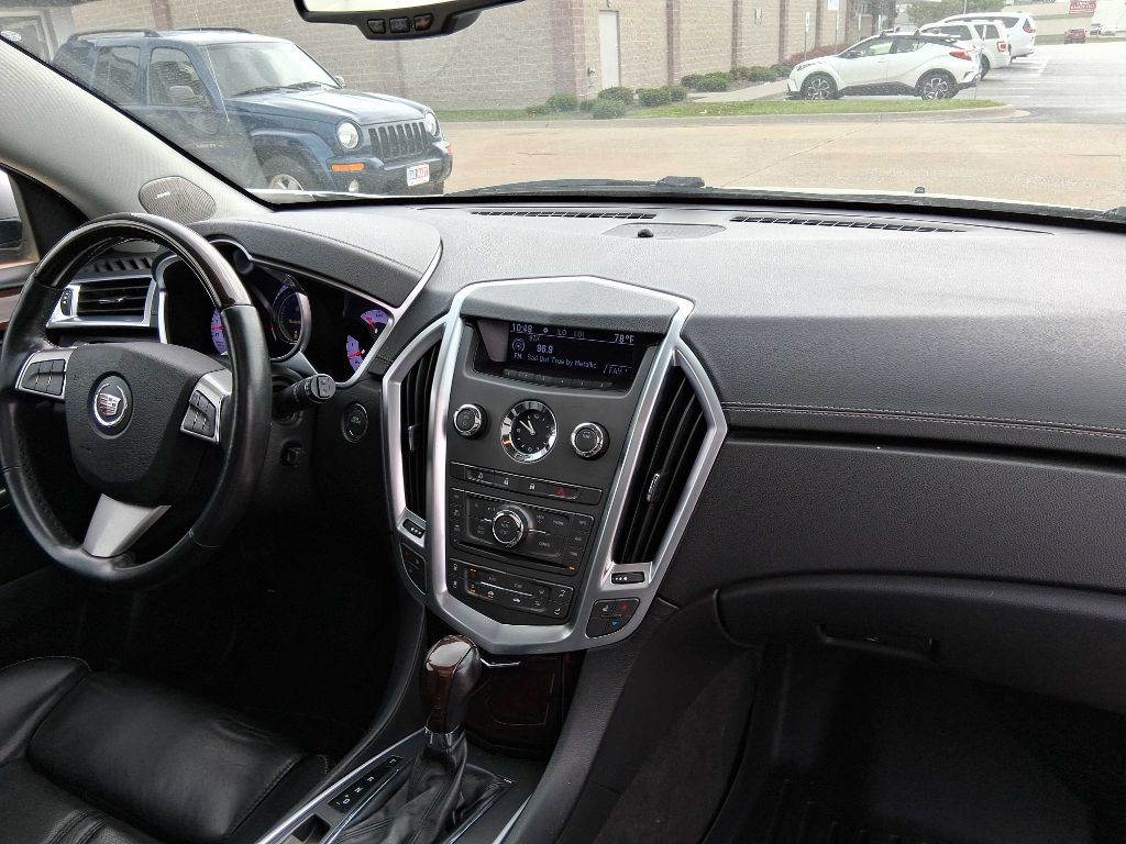 2012 Cadillac SRX Image 10