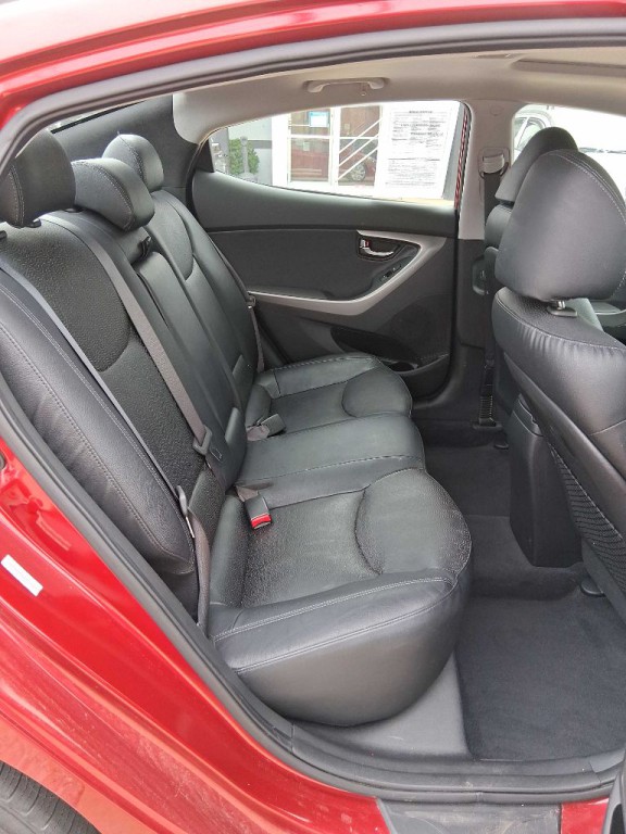 2012 Hyundai Elantra Image 7