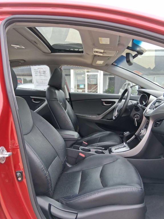 2012 Hyundai Elantra Image 8