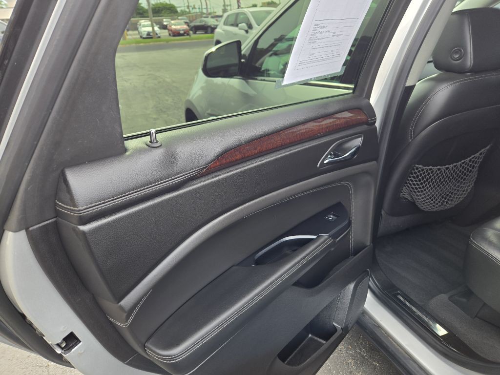 2015 Cadillac SRX Image 11