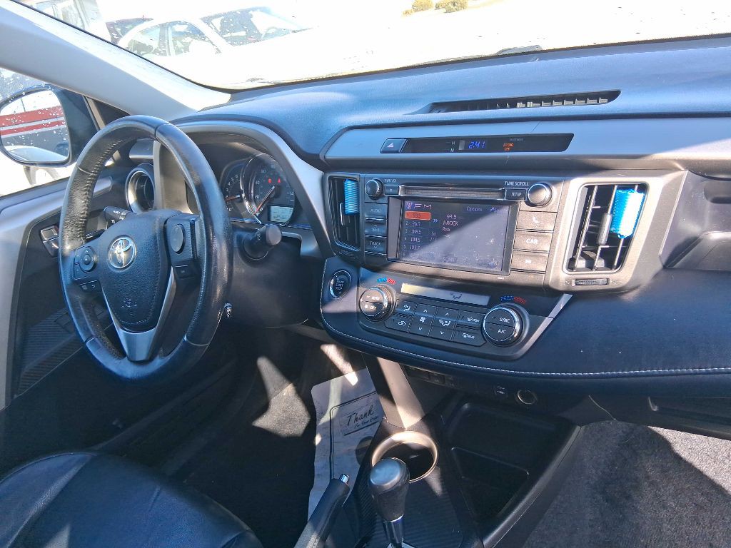 2013 Toyota Rav4 Image 11