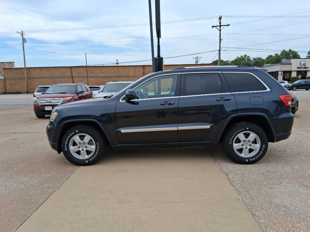 2013 Jeep Grand Cherokee Image 2