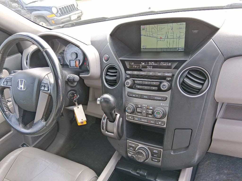 2015 Honda Pilot Image 12