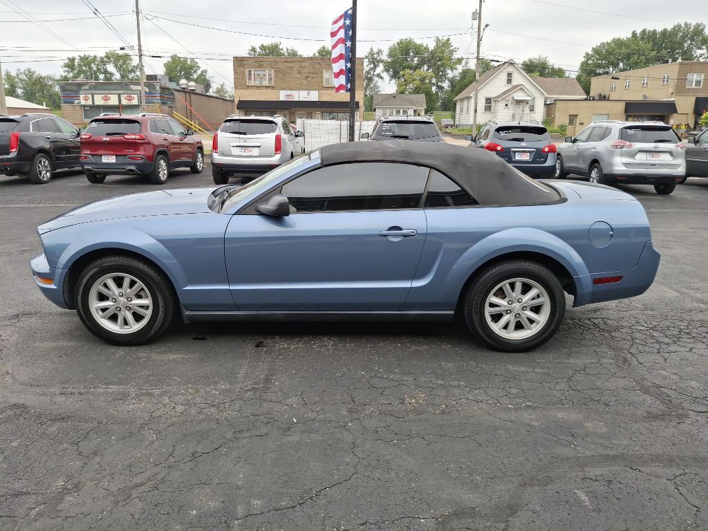 2007 Ford Mustang Image 5