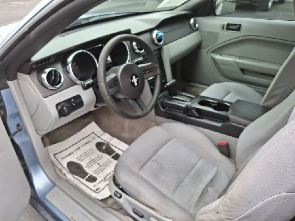 2007 Ford Mustang Image 8