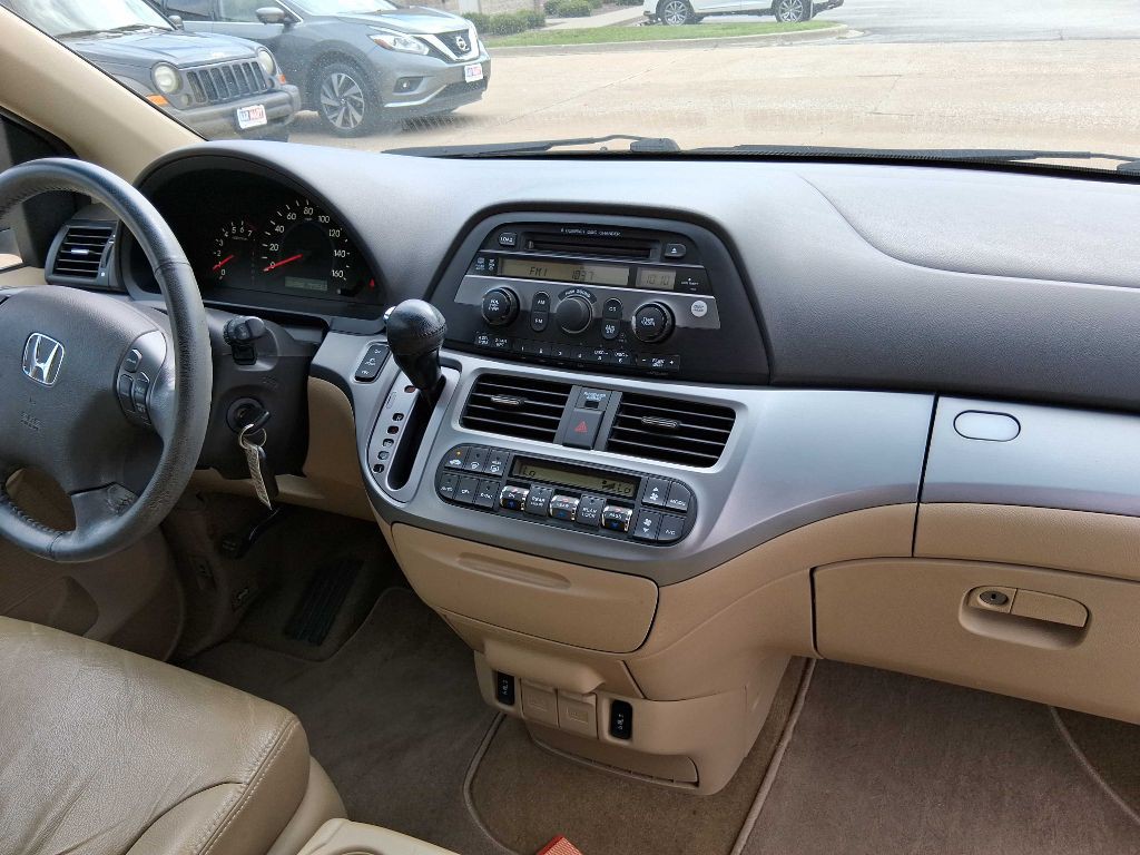 2010 Honda Odyssey Image 11