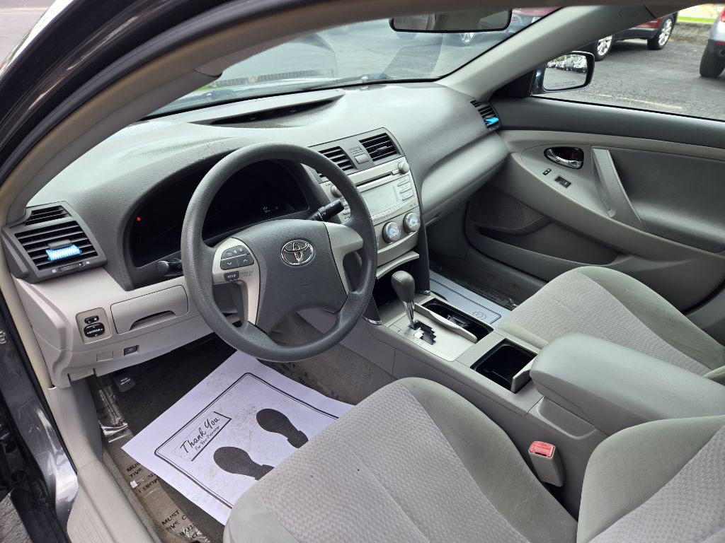 2010 Toyota Camry Image 12