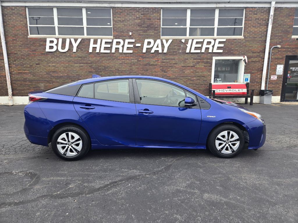 2017 Toyota Prius Image 1