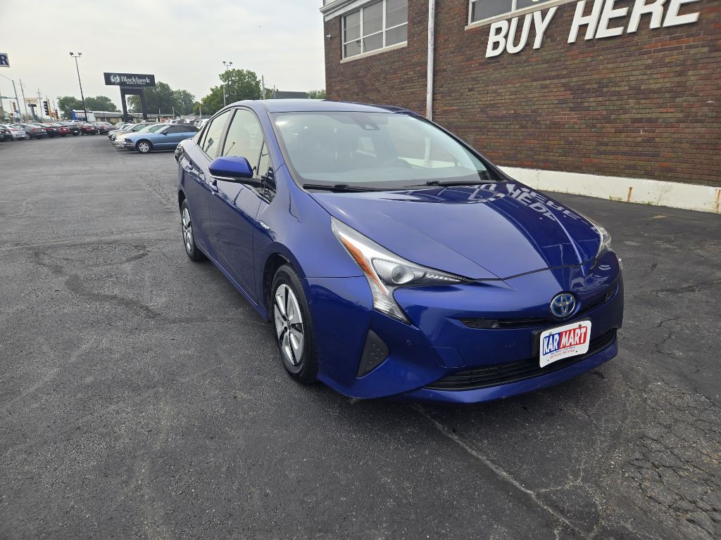 2017 Toyota Prius Image 2