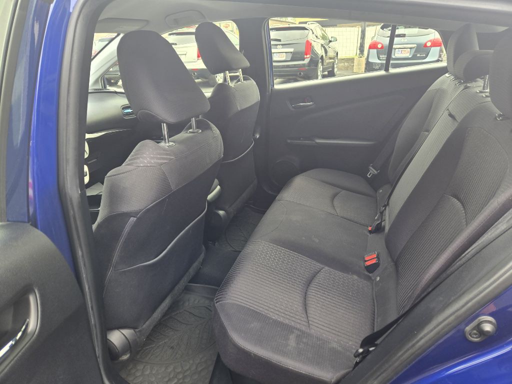 2017 Toyota Prius Image 10