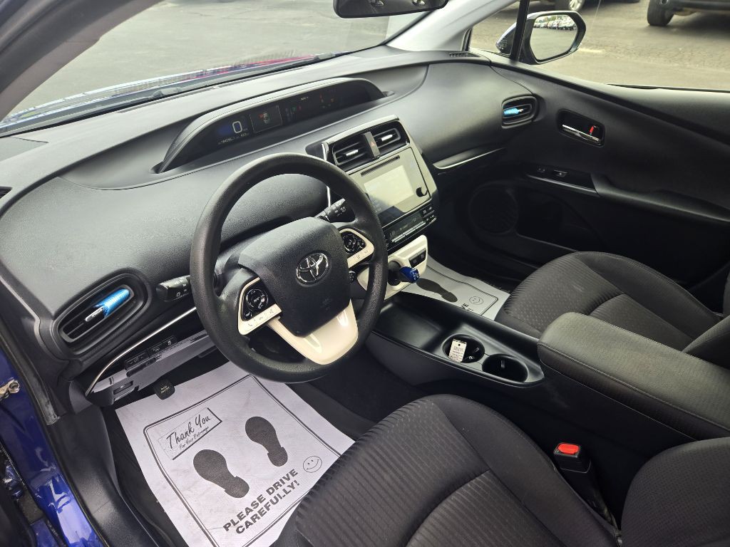 2017 Toyota Prius Image 12