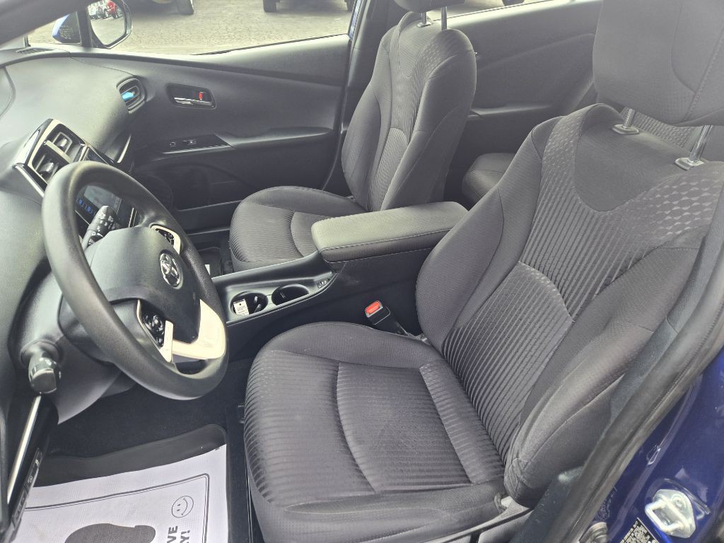 2017 Toyota Prius Image 13