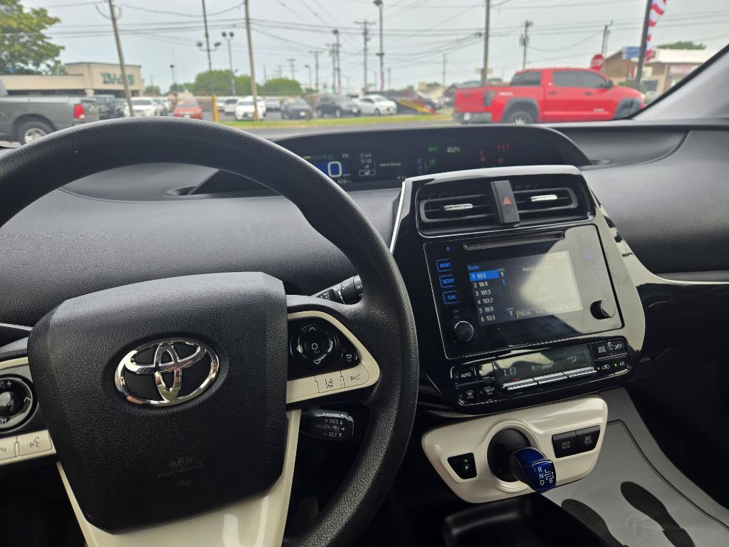 2017 Toyota Prius Image 15
