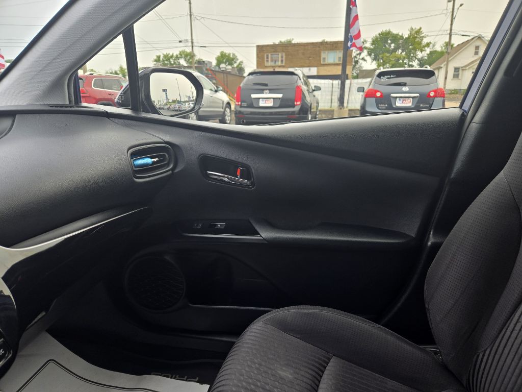 2017 Toyota Prius Image 16