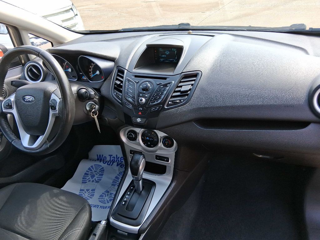 2015 Ford Fiesta Image 10