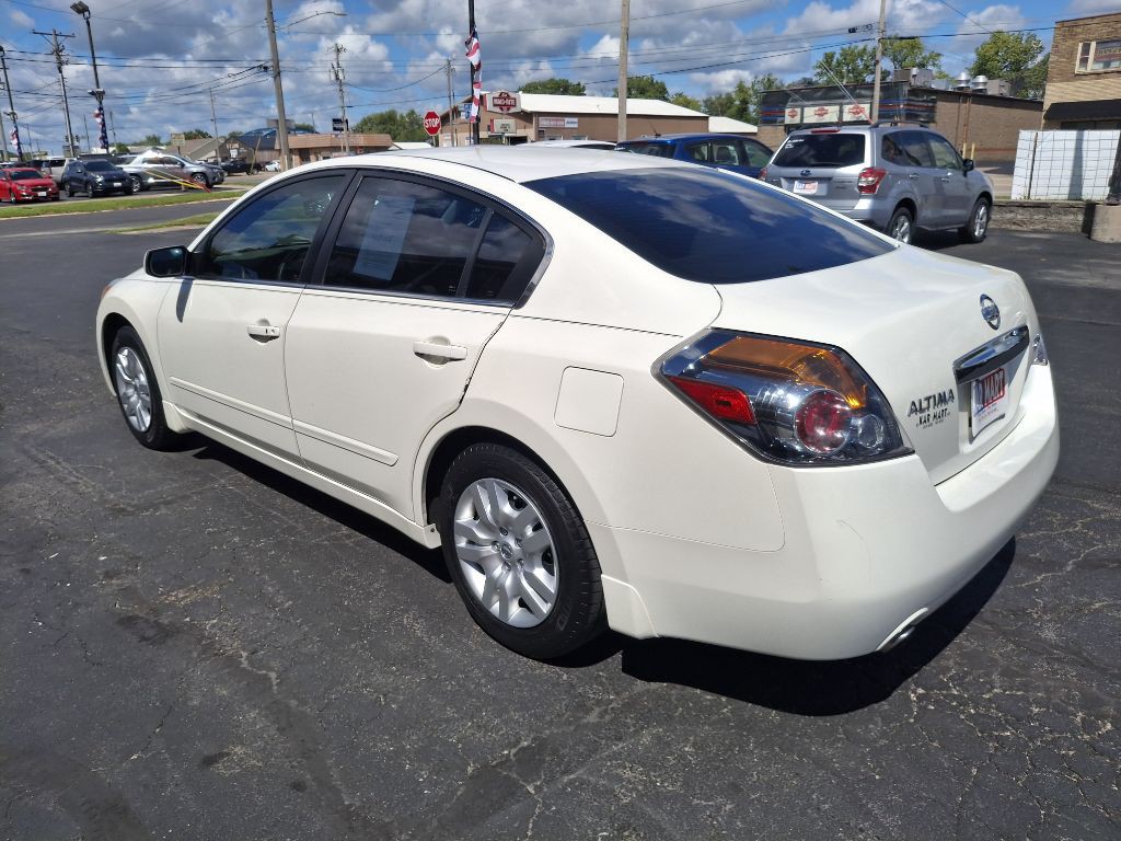 2010 Nissan Altima Image 6