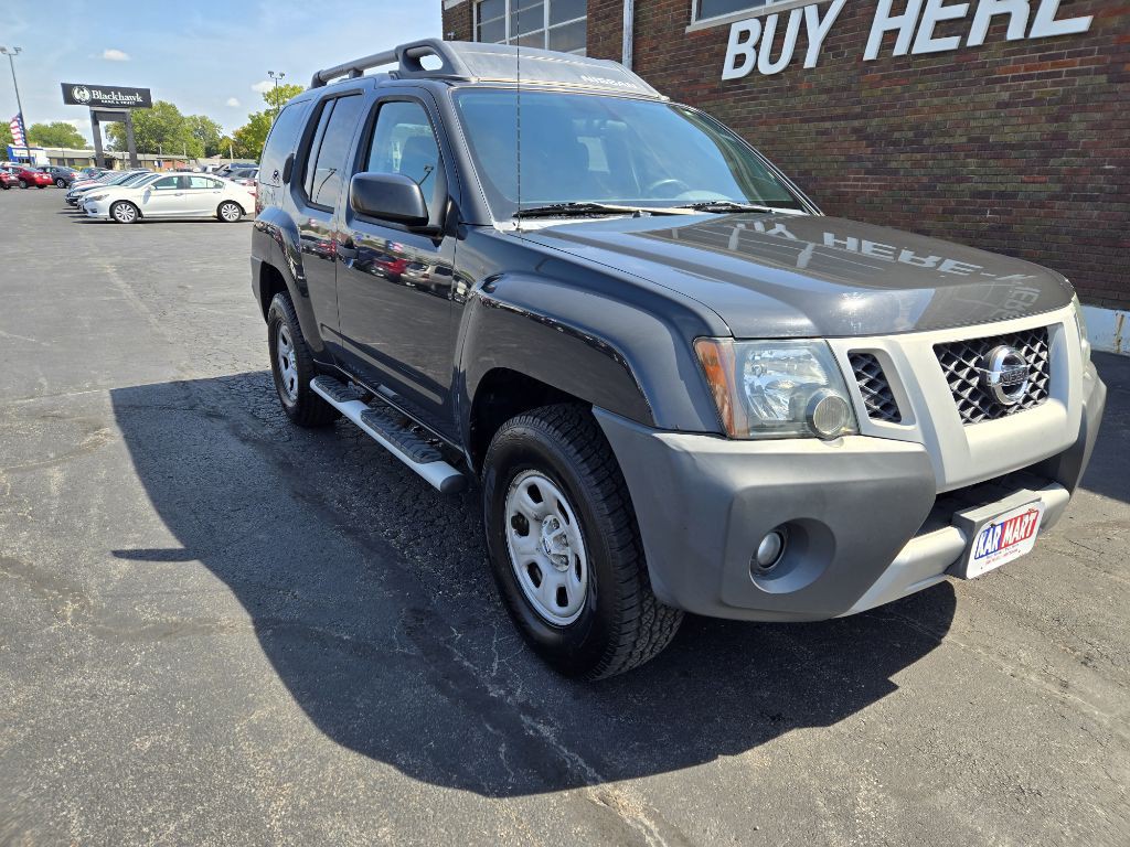 2011 Nissan Xterra Image 2