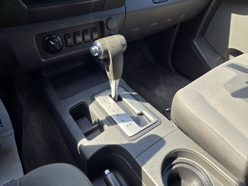 2011 Nissan Xterra Image 16
