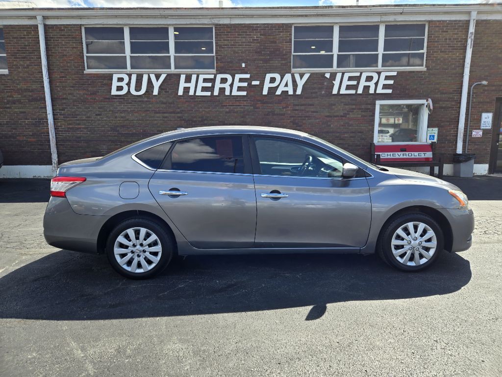 2015 Nissan Sentra Image 1