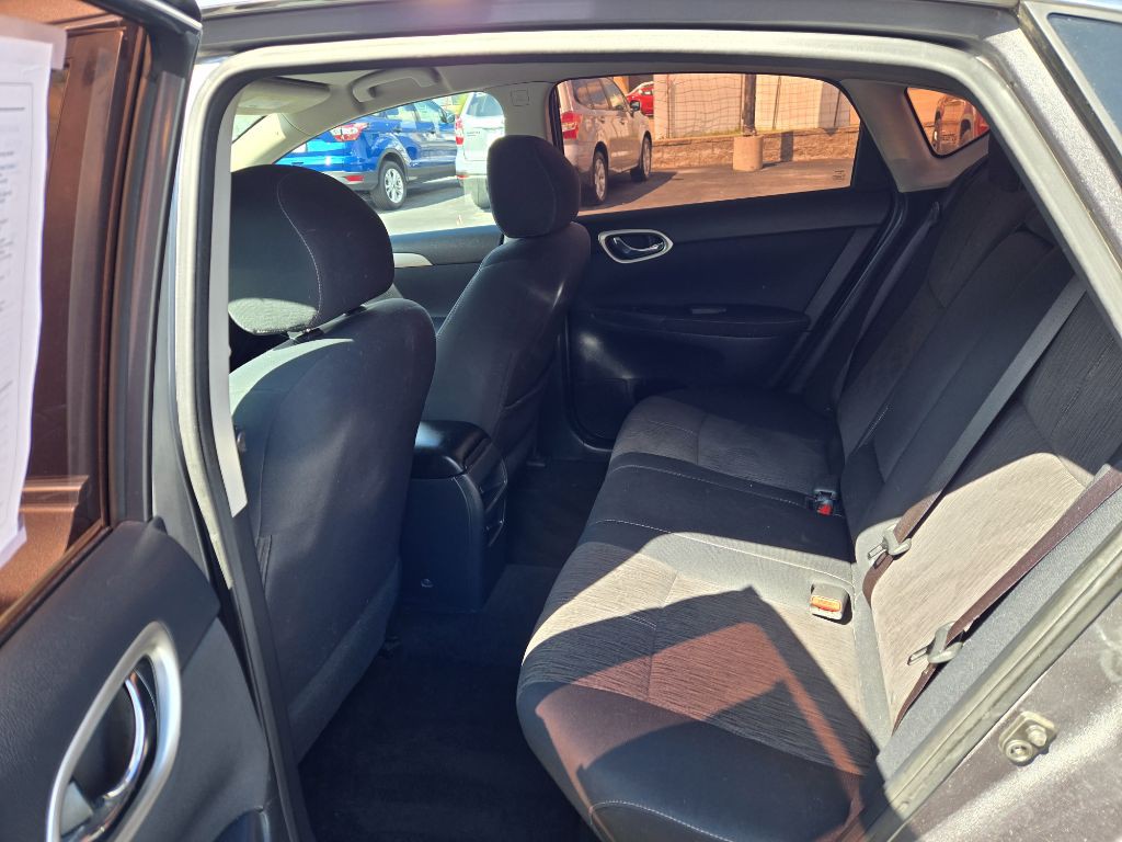 2015 Nissan Sentra Image 9