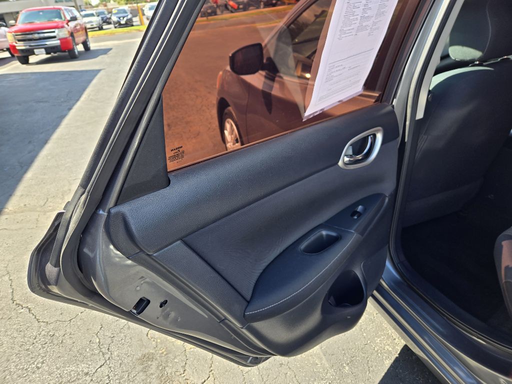 2015 Nissan Sentra Image 10
