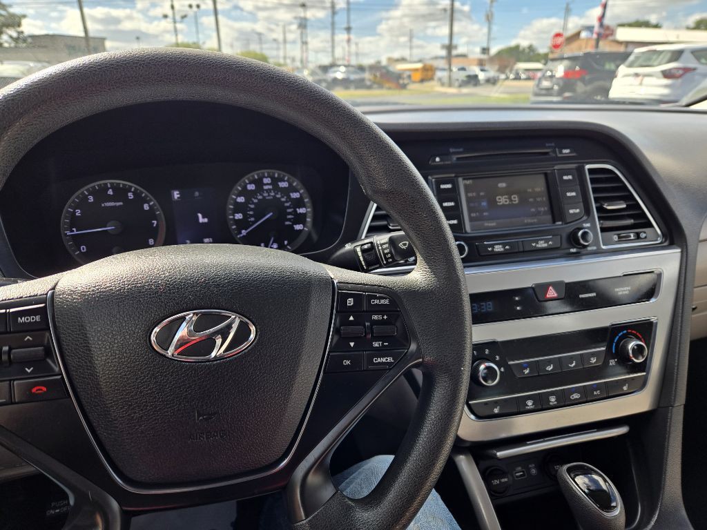 2015 Hyundai Sonata Image 14