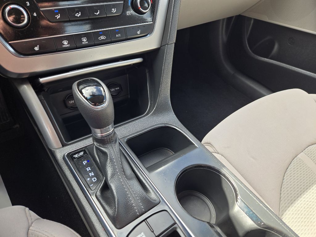 2015 Hyundai Sonata Image 17