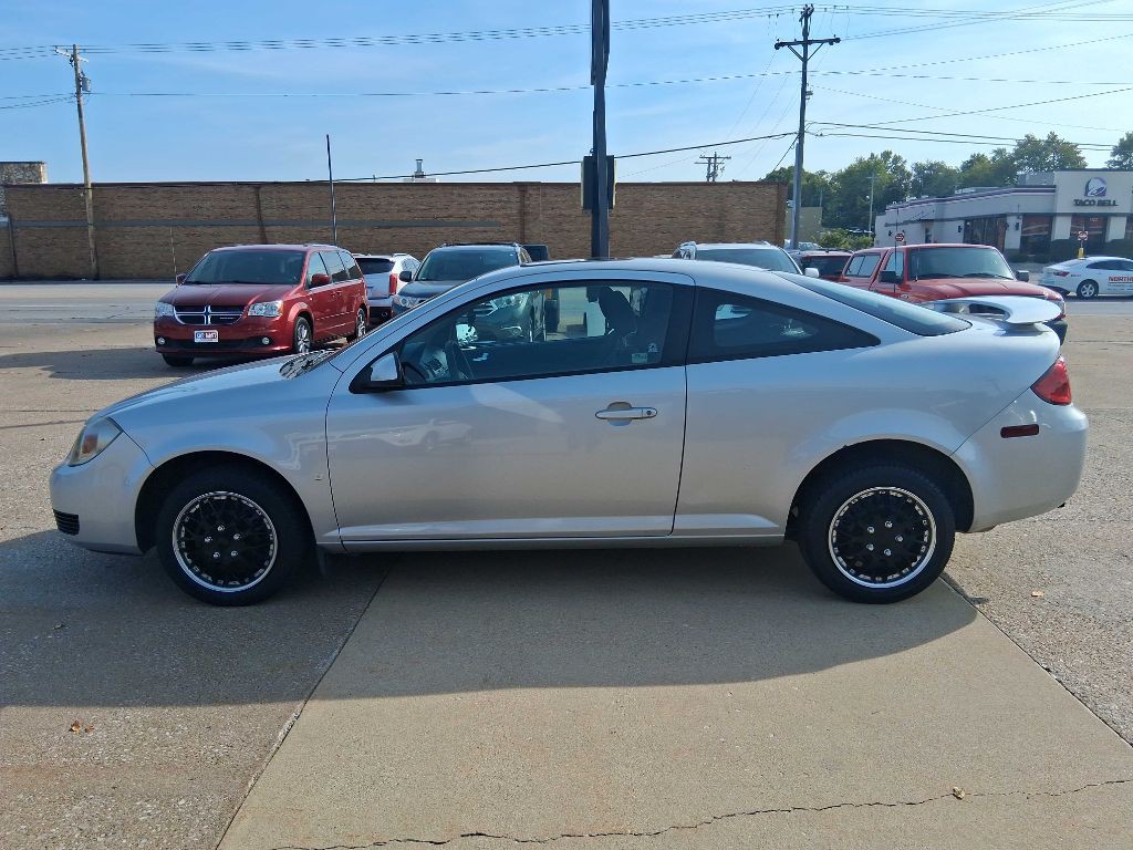 2007 Pontiac G5 Image 2
