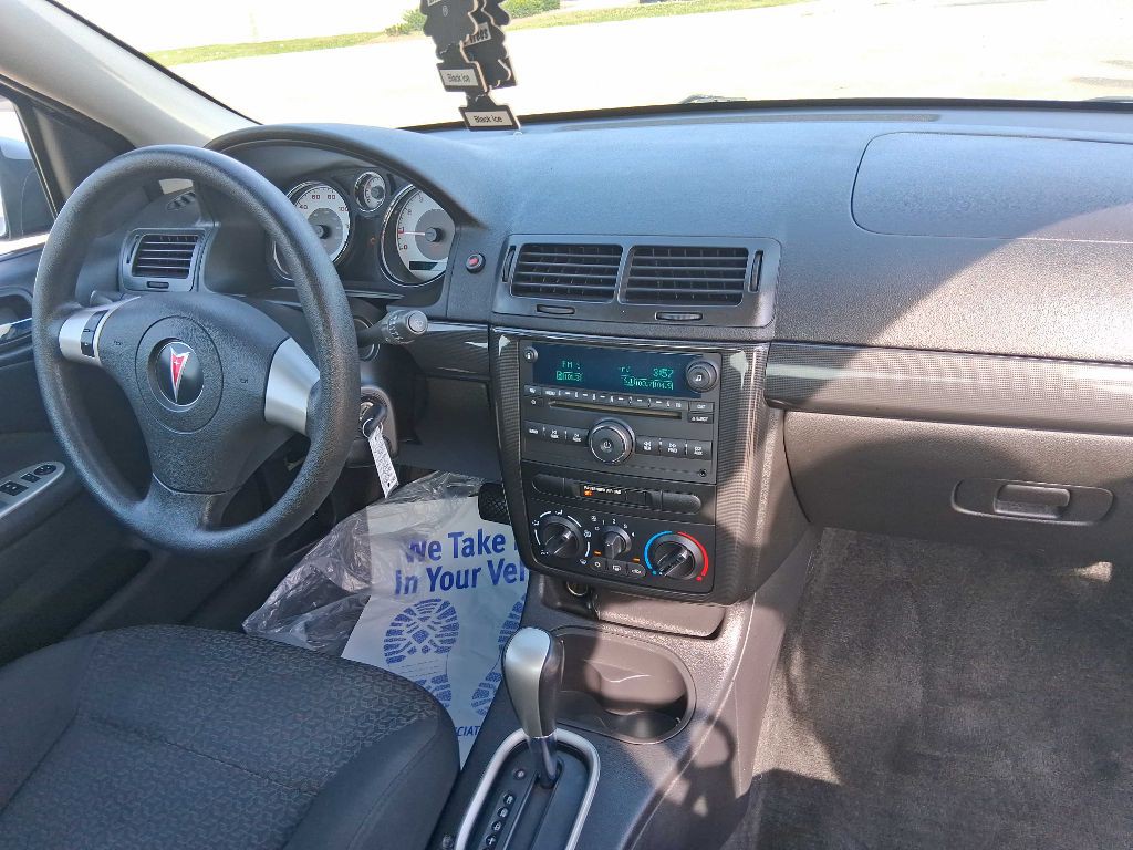 2007 Pontiac G5 Image 9