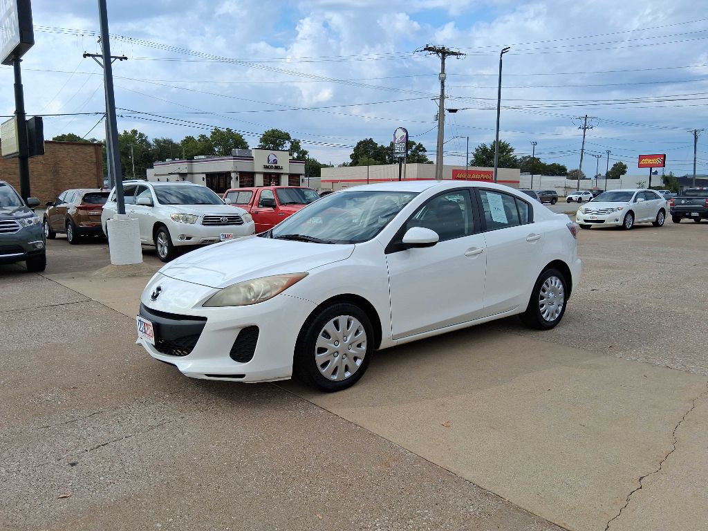 2013 Mazda Mazda3 Image 3