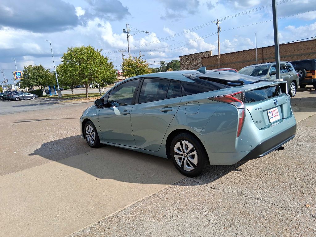 2018 Toyota Prius Image 6