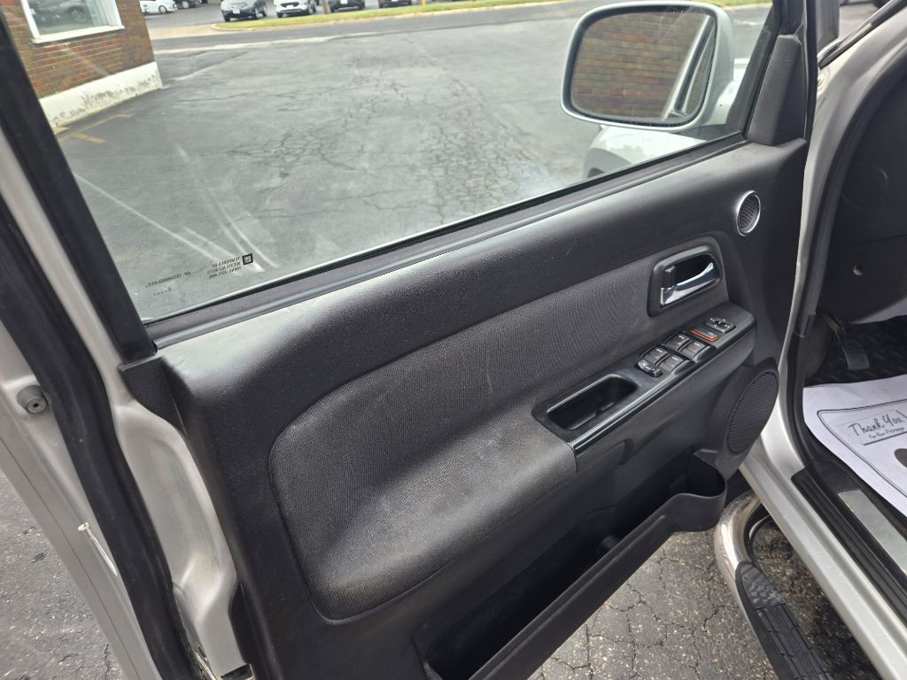 2011 Chevrolet Colorado Image 12