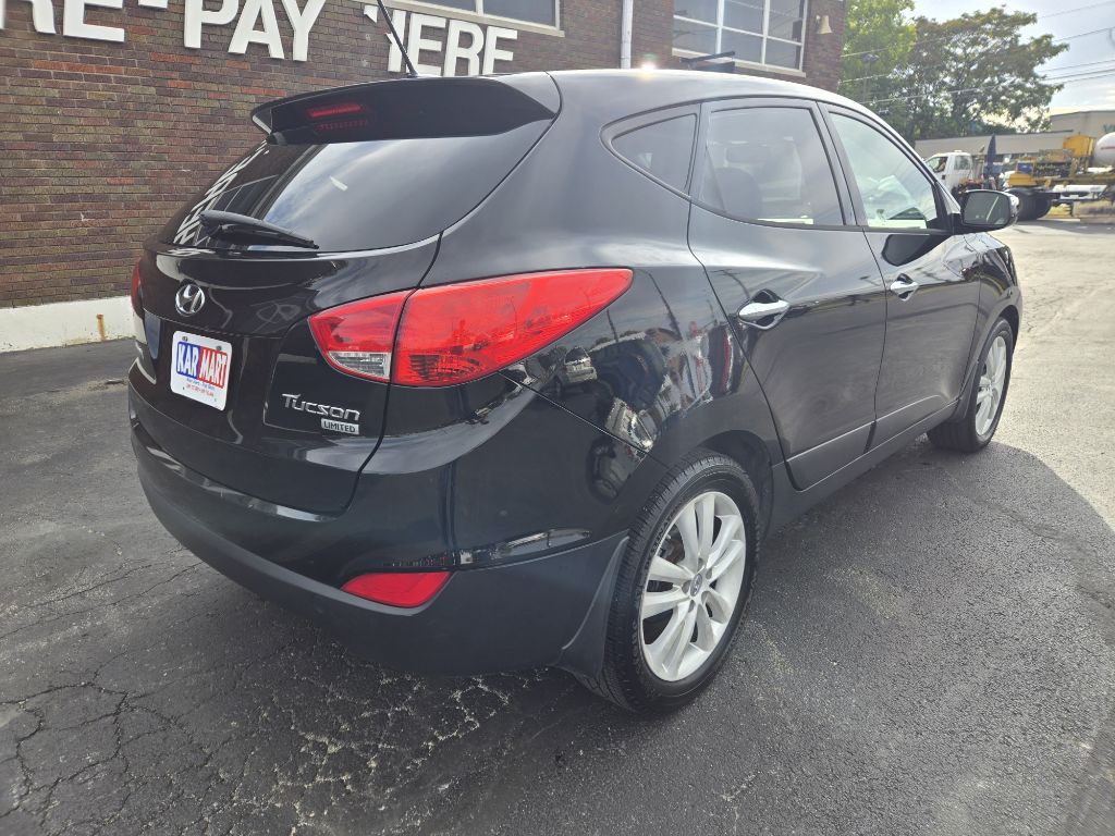 2011 Hyundai Tucson Image 8