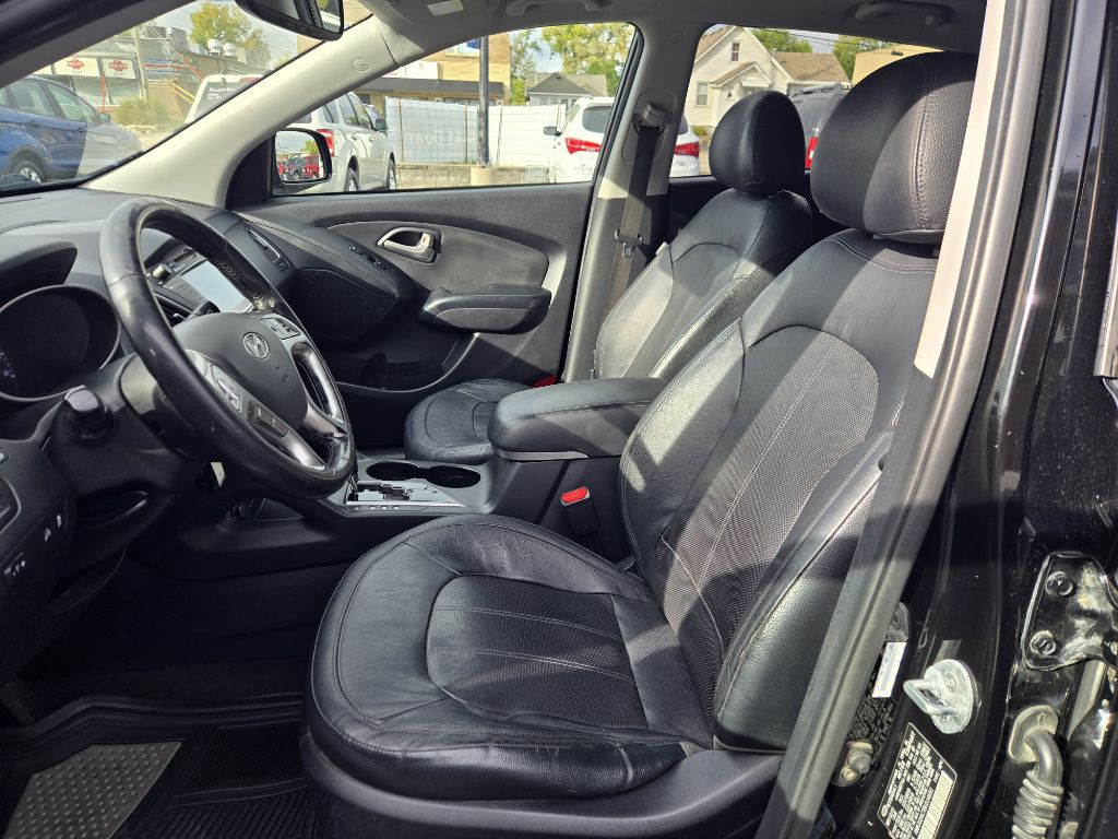 2011 Hyundai Tucson Image 14