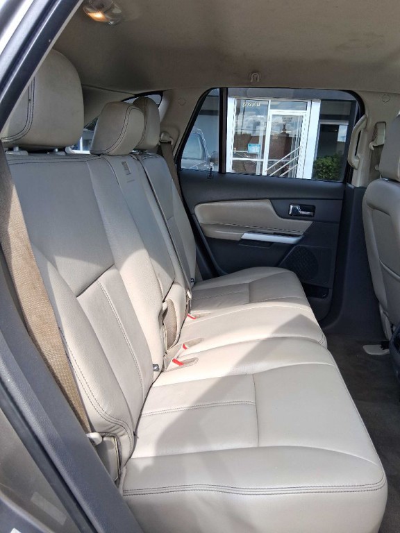 2013 Ford Edge Image 8