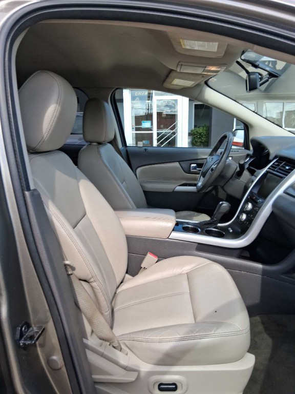 2013 Ford Edge Image 9