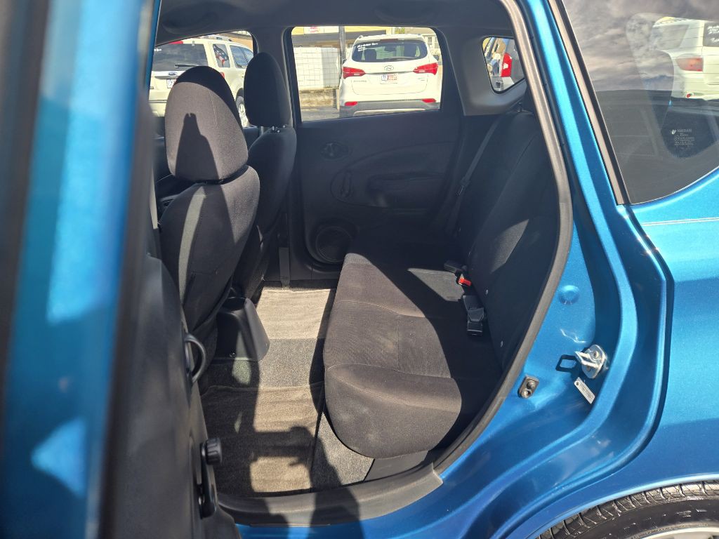 2015 Nissan Versa Image 10