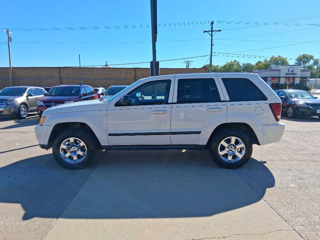 2008 Jeep Grand Cherokee Image 2