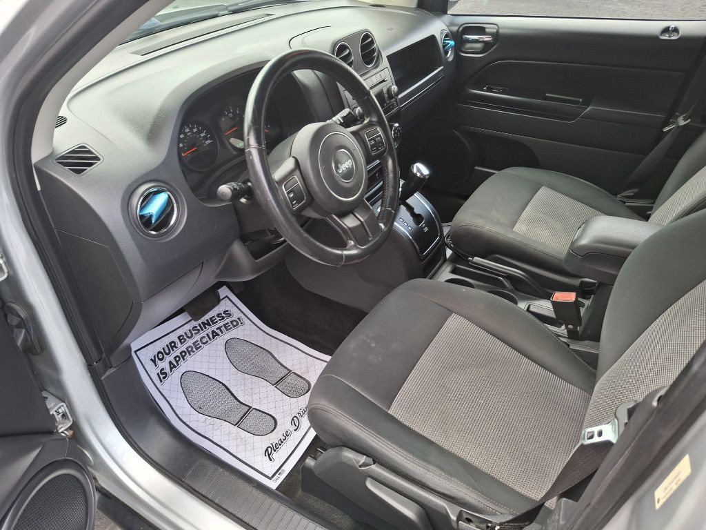 2012 Jeep Compass Image 8