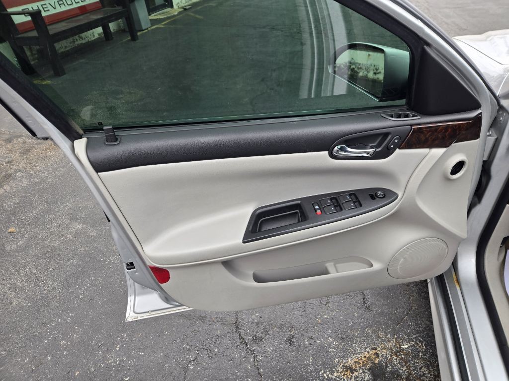 2012 Chevrolet Impala Image 12