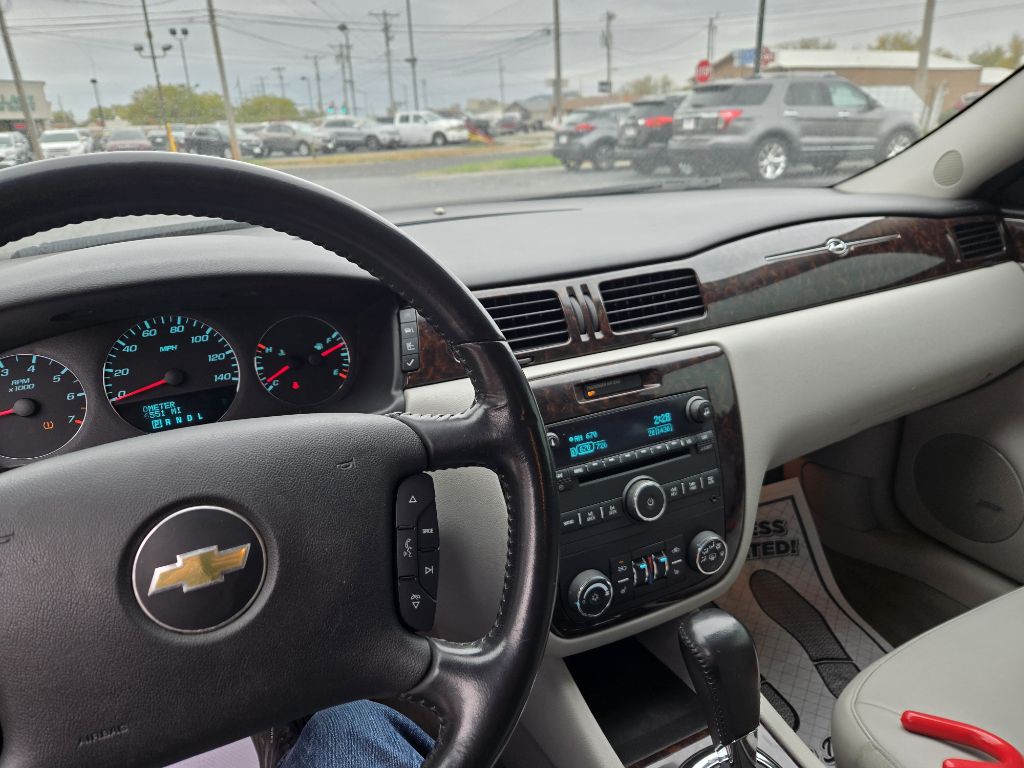 2012 Chevrolet Impala Image 13