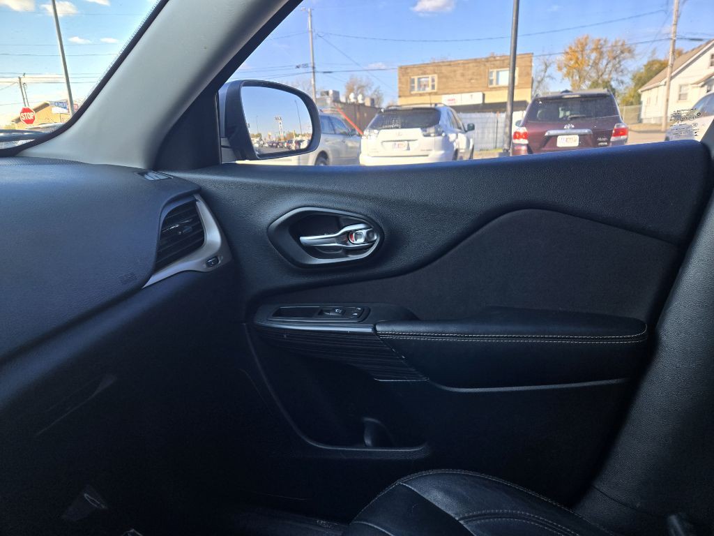 2016 Jeep Cherokee Image 16